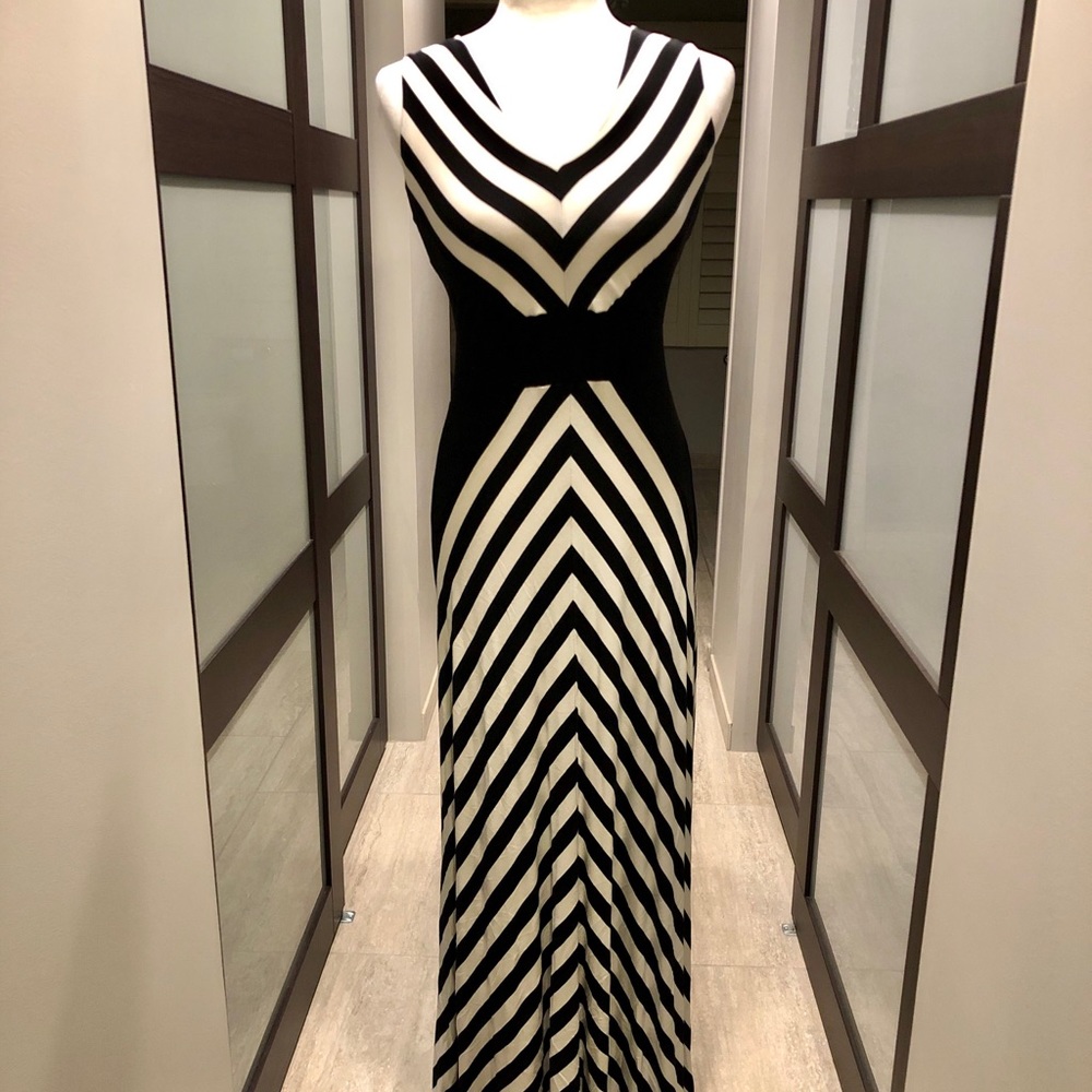 Calvin Klein Maxi Dress Black & White Excellent